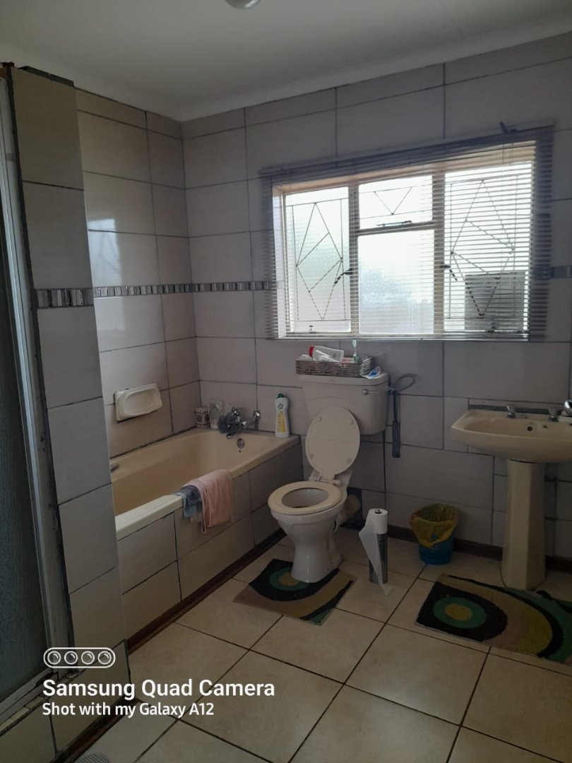 3 Bedroom Property for Sale in Lakeview Free State